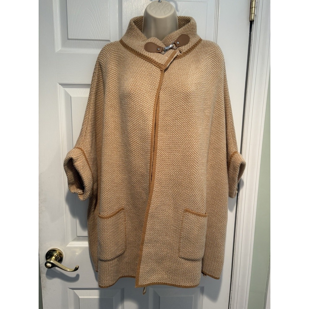 Rachel Zoe Knit Cape Poncho One Size Camel Cream Toggle Boho RZR65TN